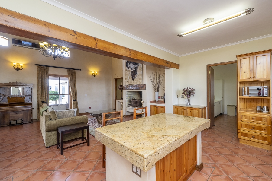 7 Bedroom Property for Sale in Stellenbosch Farms Western Cape